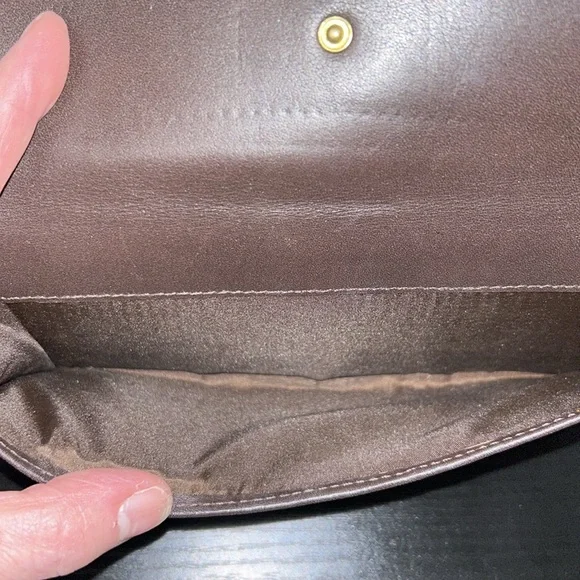 Coach Signature Wallet - Picture 3 of 5